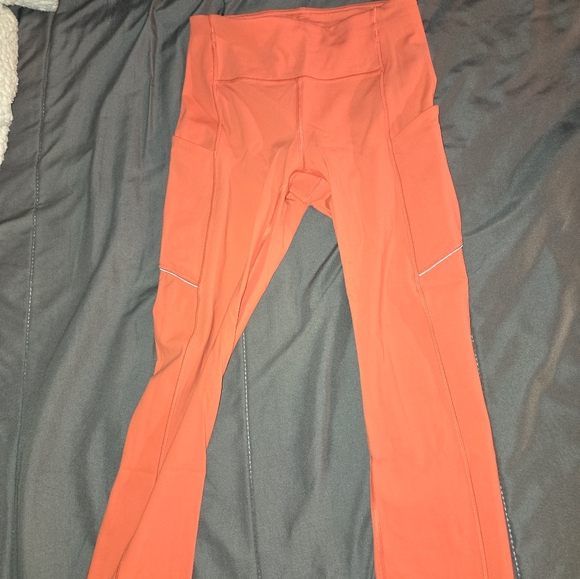 Lululemon Crop Pant - Picture 1 of 2